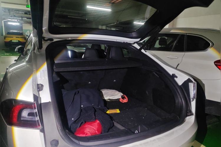 Used Tesla Model S 2019 Long-Range Version Trunk