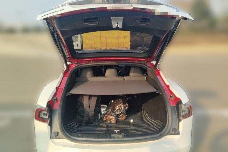 Used Tesla Model S 2019 Long-Range Version Trunk
