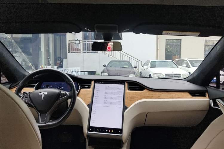Used Tesla Model S 2020 Long-Range Upgrade Version Headliner