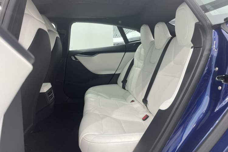 Used Tesla Model S 2020 Long-Range Upgrade Version Interior 3