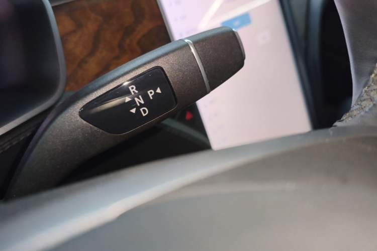 Used Tesla Model S 2020 Long-Range Upgrade Version Gear Lever
