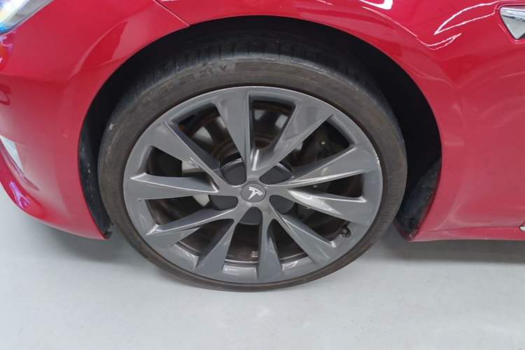 Used Tesla Model S 2020 Long-Range Upgrade Version Left Front Wheel Hub