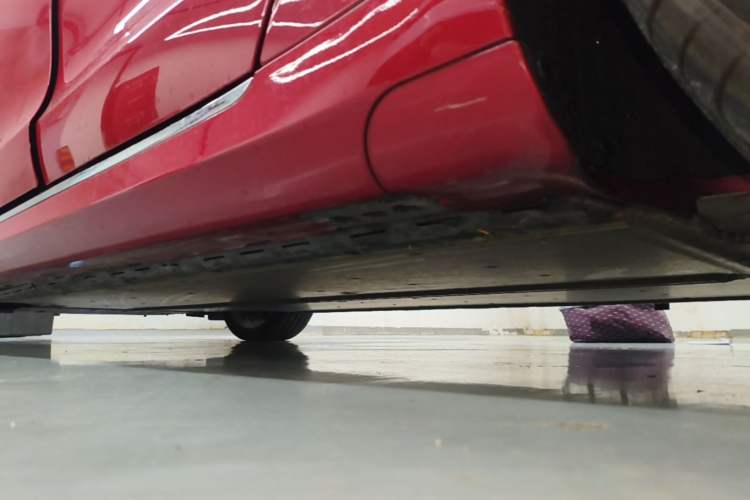 Used Tesla Model S 2020 Long-Range Upgrade Version Left Side Sill
