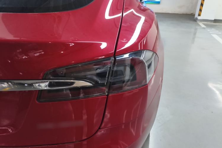 Used Tesla Model S 2020 Long-Range Upgrade Version Right Rear Taillight