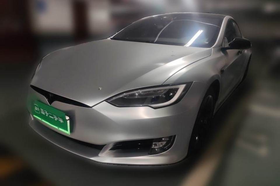 Tesla Model S 2020