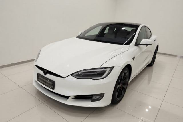 Używany Tesla Model S 2020 Long-Range Upgrade Version