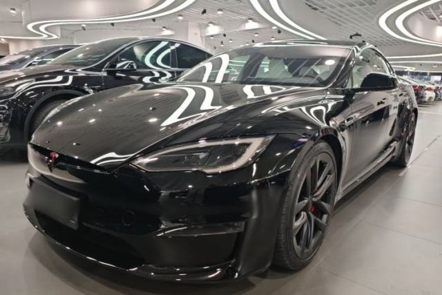 Used Tesla Model S 2023 Three-Motor All-Wheel-Drive Plaid Version