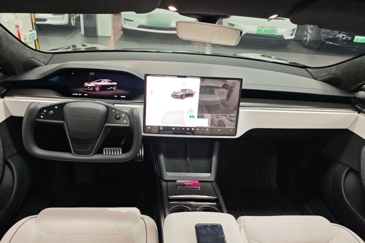 Used Tesla Model S 2023 Three-Motor All-Wheel-Drive Plaid Version Center Console