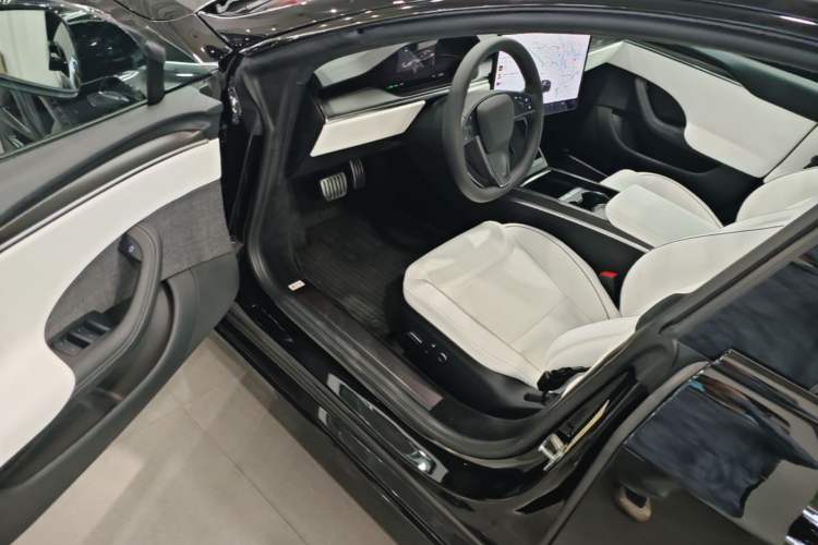 Used Tesla Model S 2023 Three-Motor All-Wheel-Drive Plaid Version Driver Seat