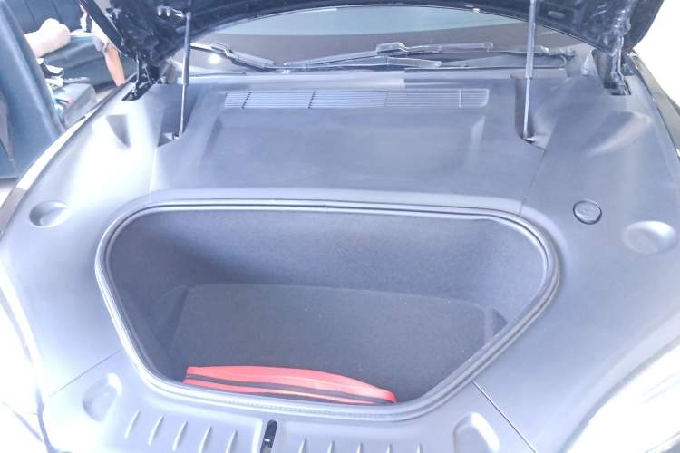 Used Tesla Model S 2023 Dual-Motor All-Wheel-Drive Version Engine Bay