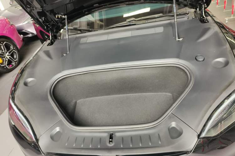 Used Tesla Model S 2023 Three-Motor All-Wheel-Drive Plaid Version Engine Bay