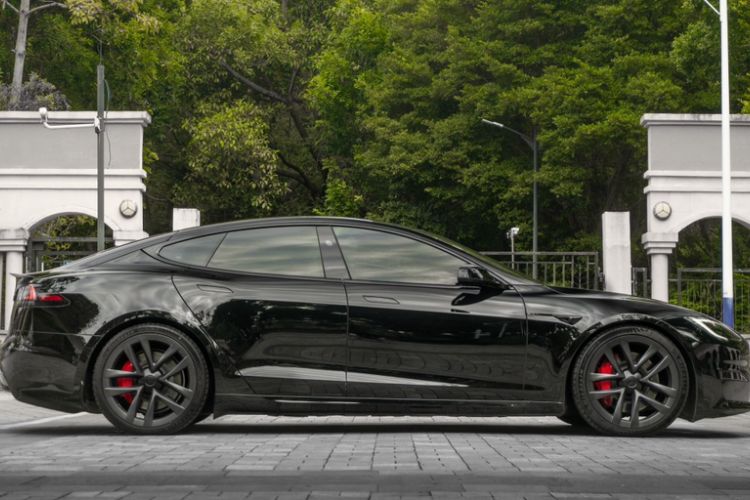 Used Tesla Model S 2023 Three-Motor All-Wheel-Drive Plaid Version Exterior 1