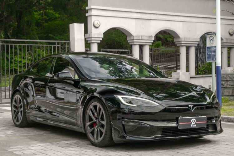 Used Tesla Model S 2023 Three-Motor All-Wheel-Drive Plaid Version Exterior 12