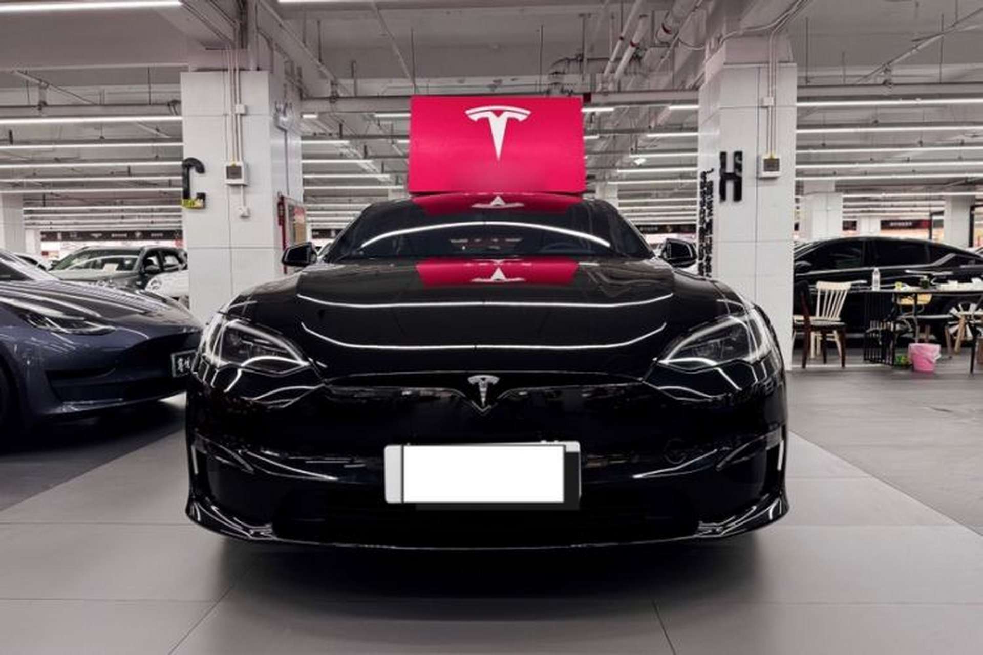 Used Tesla Model S 2023 Three-Motor All-Wheel-Drive Plaid Version Exterior 2