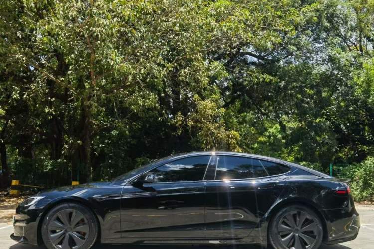 Used Tesla Model S 2023 Three-Motor All-Wheel-Drive Plaid Version Exterior 3