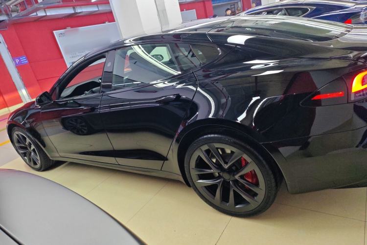 Used Tesla Model S 2023 Three-Motor All-Wheel-Drive Plaid Version Exterior 3