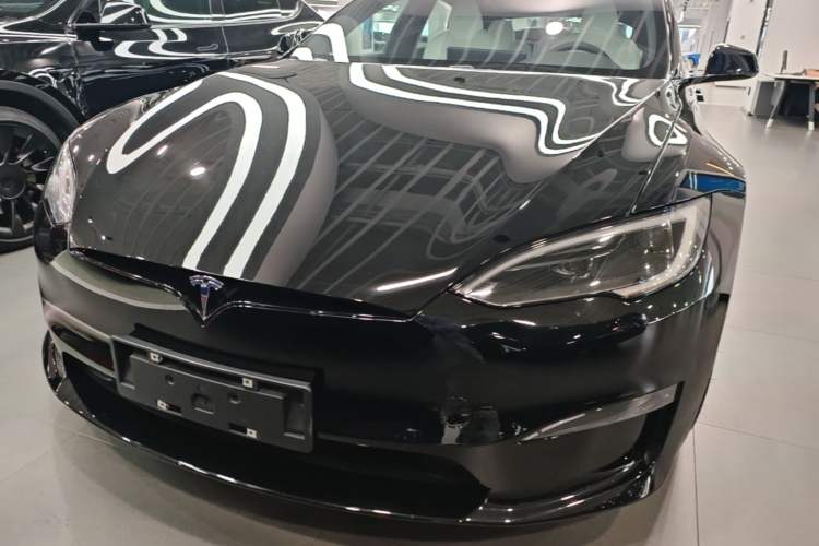 Used Tesla Model S 2023 Three-Motor All-Wheel-Drive Plaid Version Front