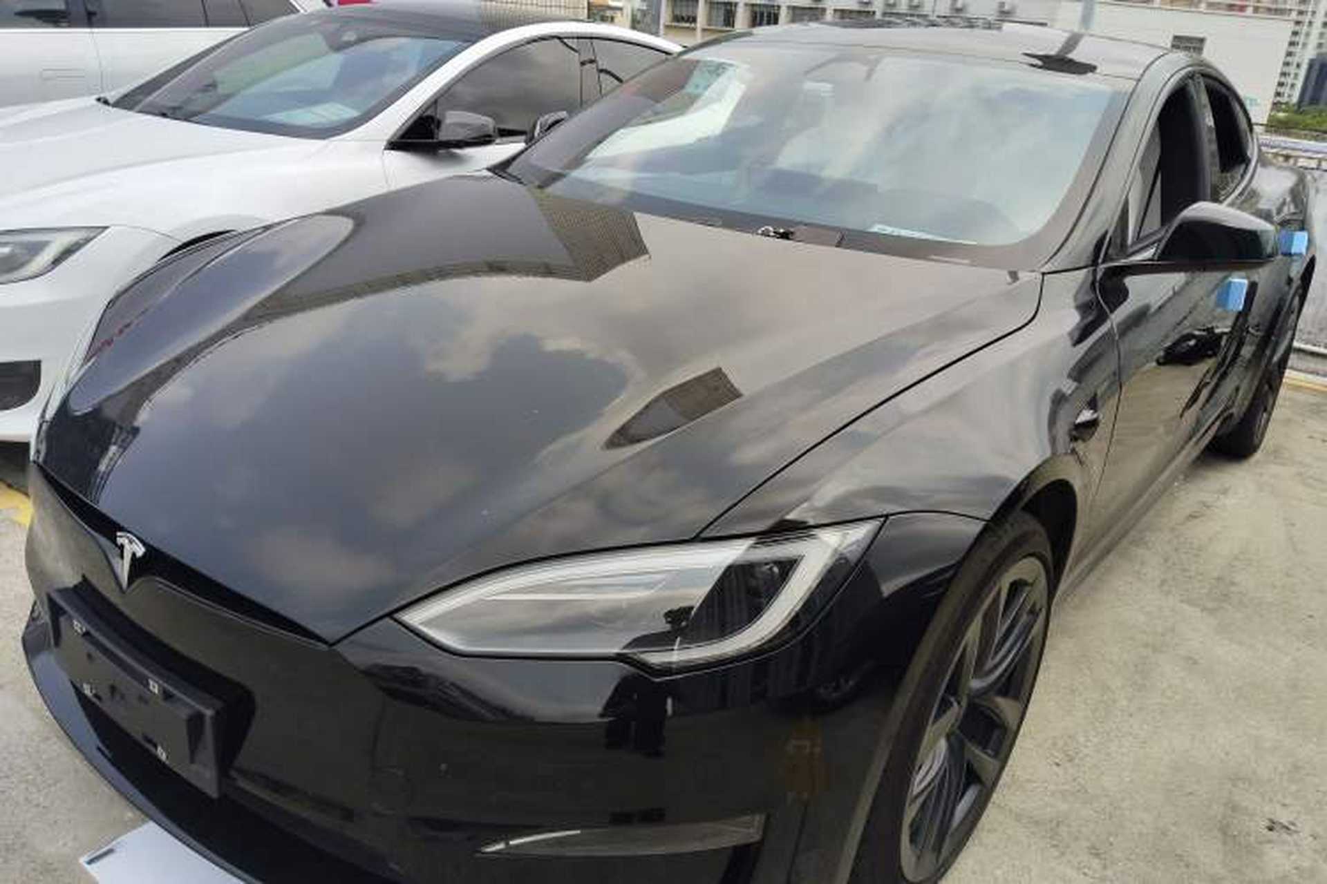 Used Tesla Model S 2023 Three-Motor All-Wheel-Drive Plaid Version Front Left 45 Deg
