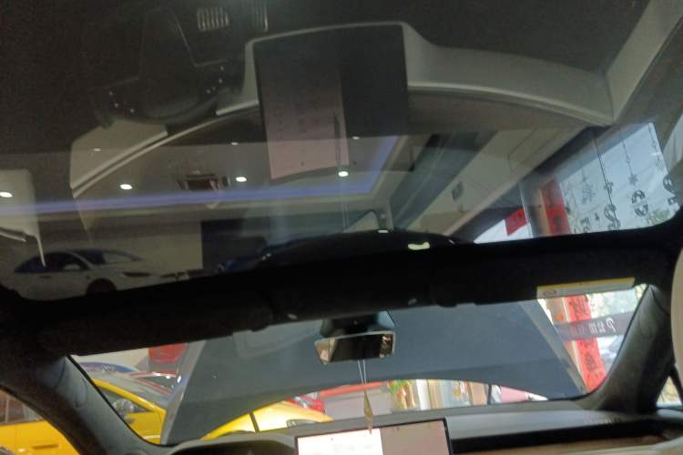 Used Tesla Model S 2023 Dual-Motor All-Wheel-Drive Version Headliner