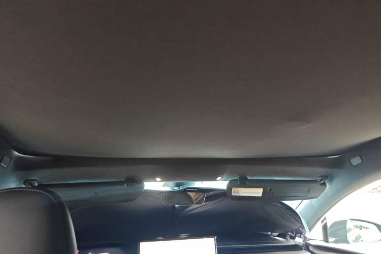 Used Tesla Model S 2023 Dual-Motor All-Wheel-Drive Version Headliner