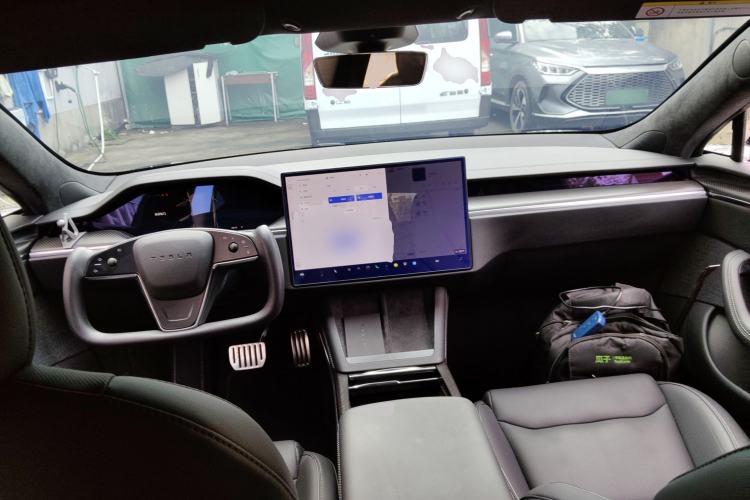 Used Tesla Model S 2023 Three-Motor All-Wheel-Drive Plaid Version Interior 2
