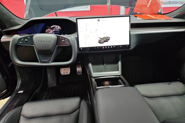 Used Tesla Model S 2023 Three-Motor All-Wheel-Drive Plaid Version Interior 2
