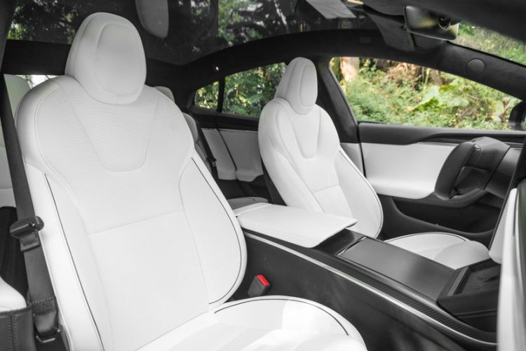 Used Tesla Model S 2023 Three-Motor All-Wheel-Drive Plaid Version Interior 3