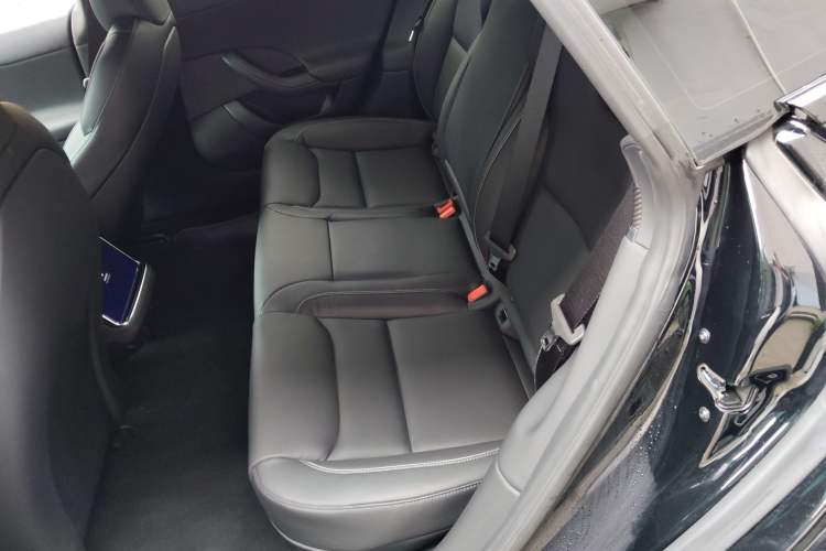 Used Tesla Model S 2023 Three-Motor All-Wheel-Drive Plaid Version Interior 4