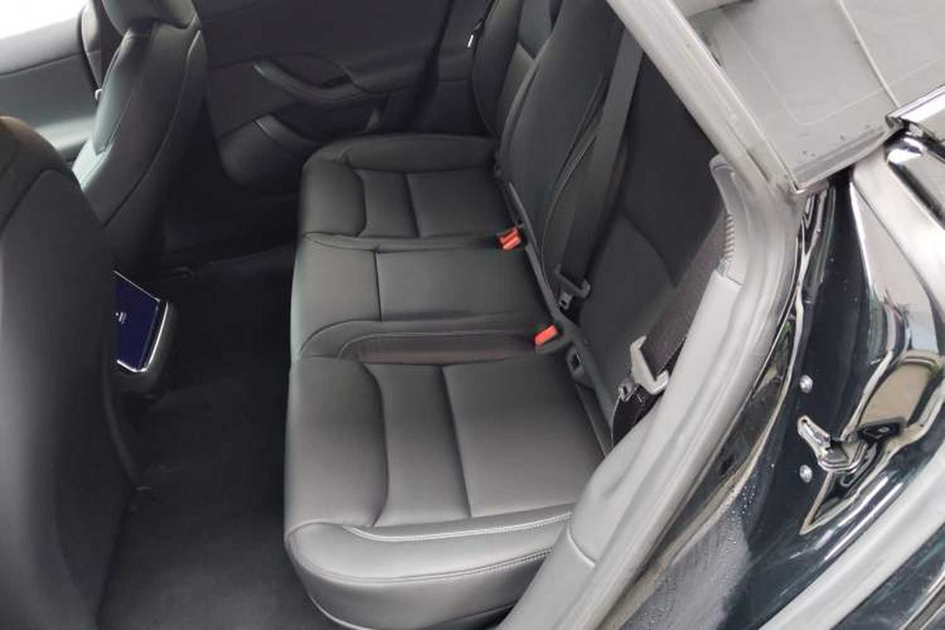 Used Tesla Model S 2023 Three-Motor All-Wheel-Drive Plaid Version Interior 4