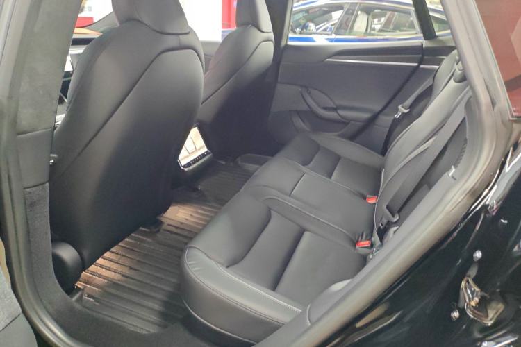 Used Tesla Model S 2023 Three-Motor All-Wheel-Drive Plaid Version Interior 4