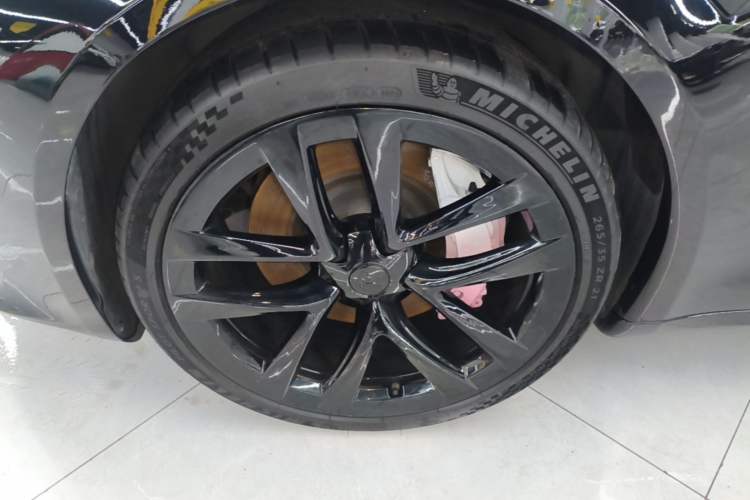 Used Tesla Model S 2023 Dual-Motor All-Wheel-Drive Version Left Front Wheel Hub