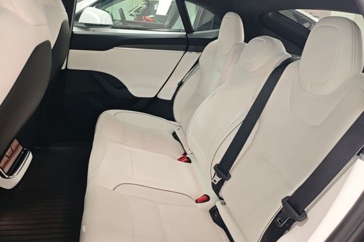 Used Tesla Model S 2023 Three-Motor All-Wheel-Drive Plaid Version Left Rear Seat