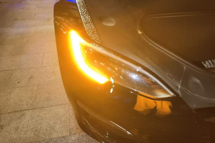 Used Tesla Model S 2023 Three-Motor All-Wheel-Drive Plaid Version Right Front Headlight