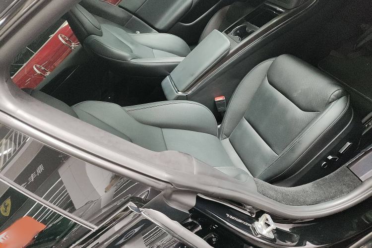 Used Tesla Model S 2023 Three-Motor All-Wheel-Drive Plaid Version Right Front Seat