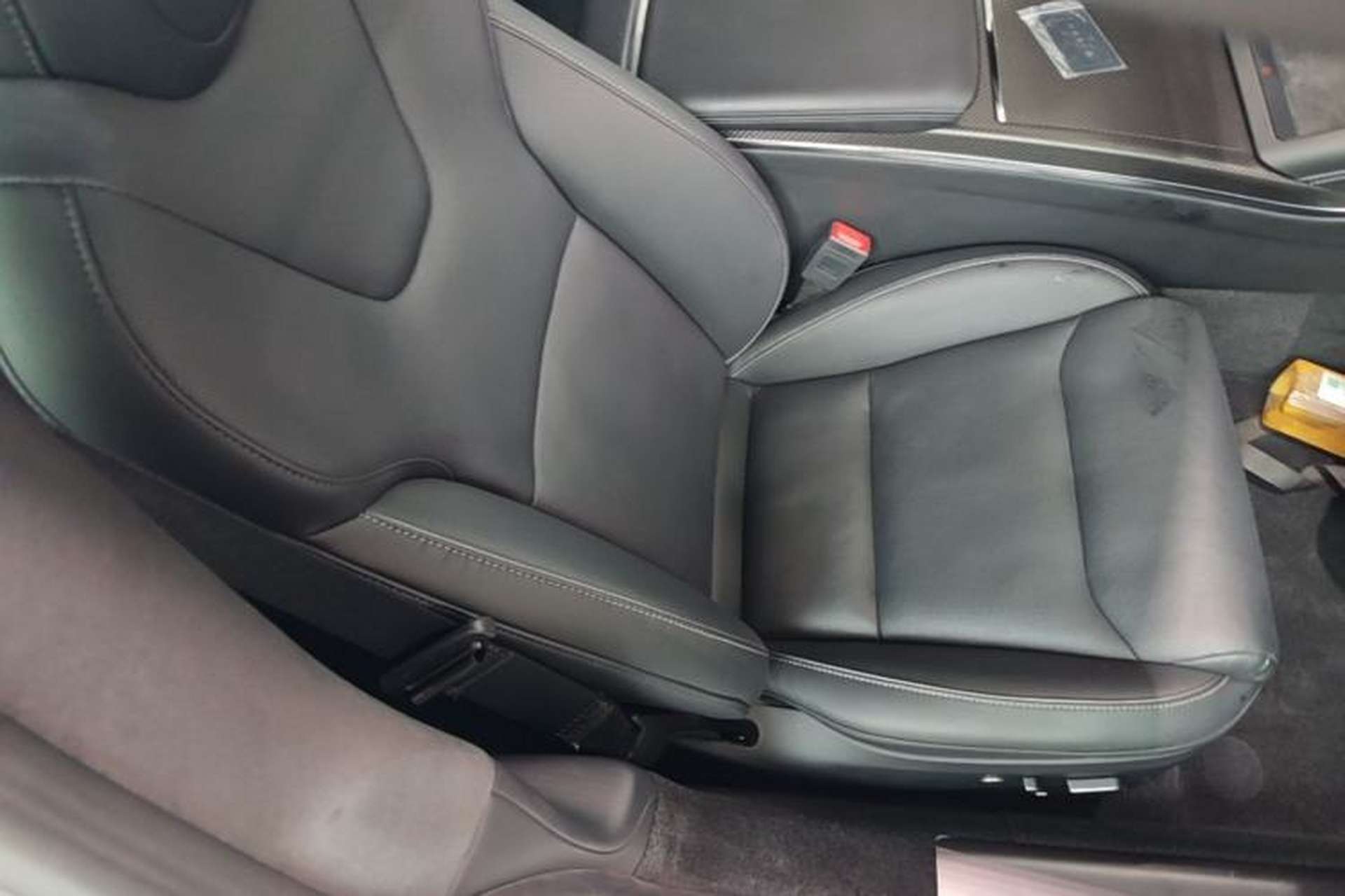 Used Tesla Model S 2023 Three-Motor All-Wheel-Drive Plaid Version Right Front Seat