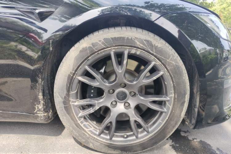 Used Tesla Model S 2023 Dual-Motor All-Wheel-Drive Version Right Front Wheel Hub
