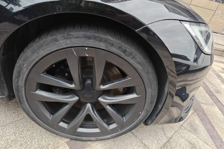 Used Tesla Model S 2023 Dual-Motor All-Wheel-Drive Version Right Front Wheel Hub