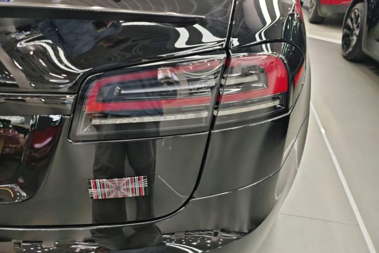 Used Tesla Model S 2023 Three-Motor All-Wheel-Drive Plaid Version Right Rear Taillight