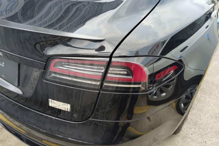 Used Tesla Model S 2023 Three-Motor All-Wheel-Drive Plaid Version Right Rear Taillight