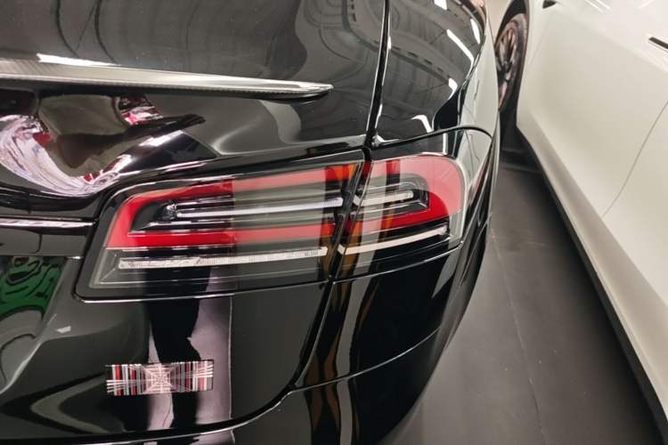 Used Tesla Model S 2023 Three-Motor All-Wheel-Drive Plaid Version Right Rear Taillight