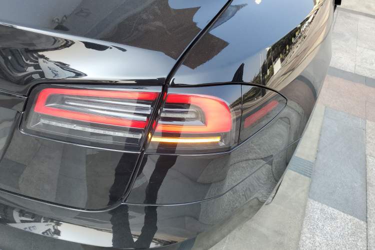 Used Tesla Model S 2023 Dual-Motor All-Wheel-Drive Version Right Rear Taillight