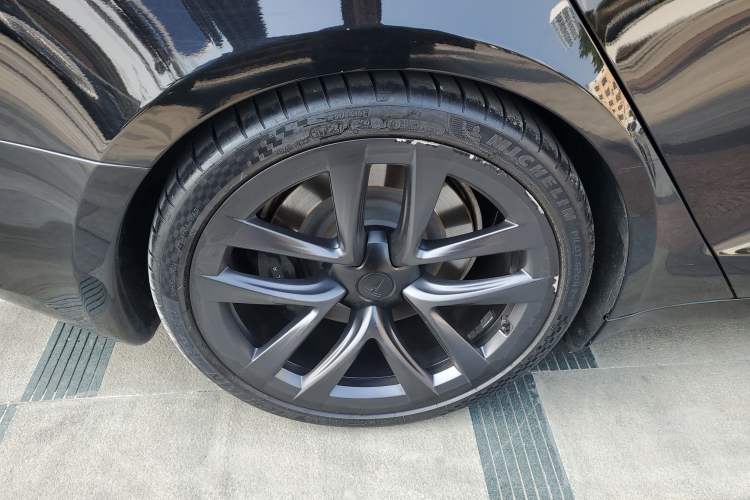 Used Tesla Model S 2023 Dual-Motor All-Wheel-Drive Version Right Rear Wheel Hub