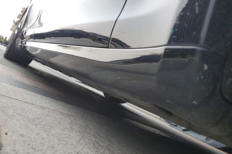 Used Tesla Model S 2023 Dual-Motor All-Wheel-Drive Version Right Side Sill