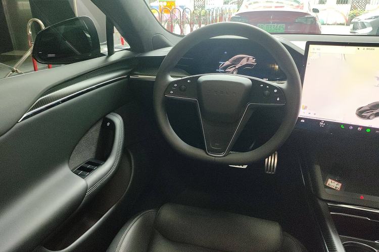 Used Tesla Model S 2023 Three-Motor All-Wheel-Drive Plaid Version Steering Wheel
