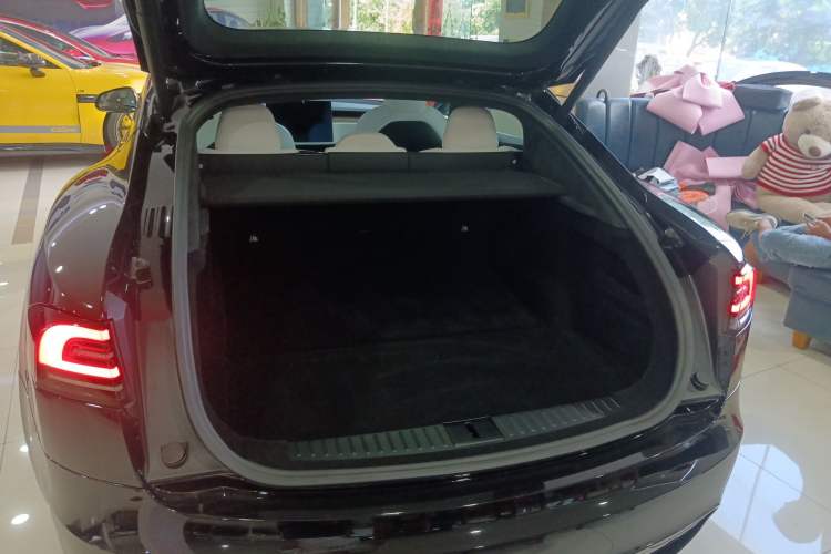 Used Tesla Model S 2023 Dual-Motor All-Wheel-Drive Version Trunk