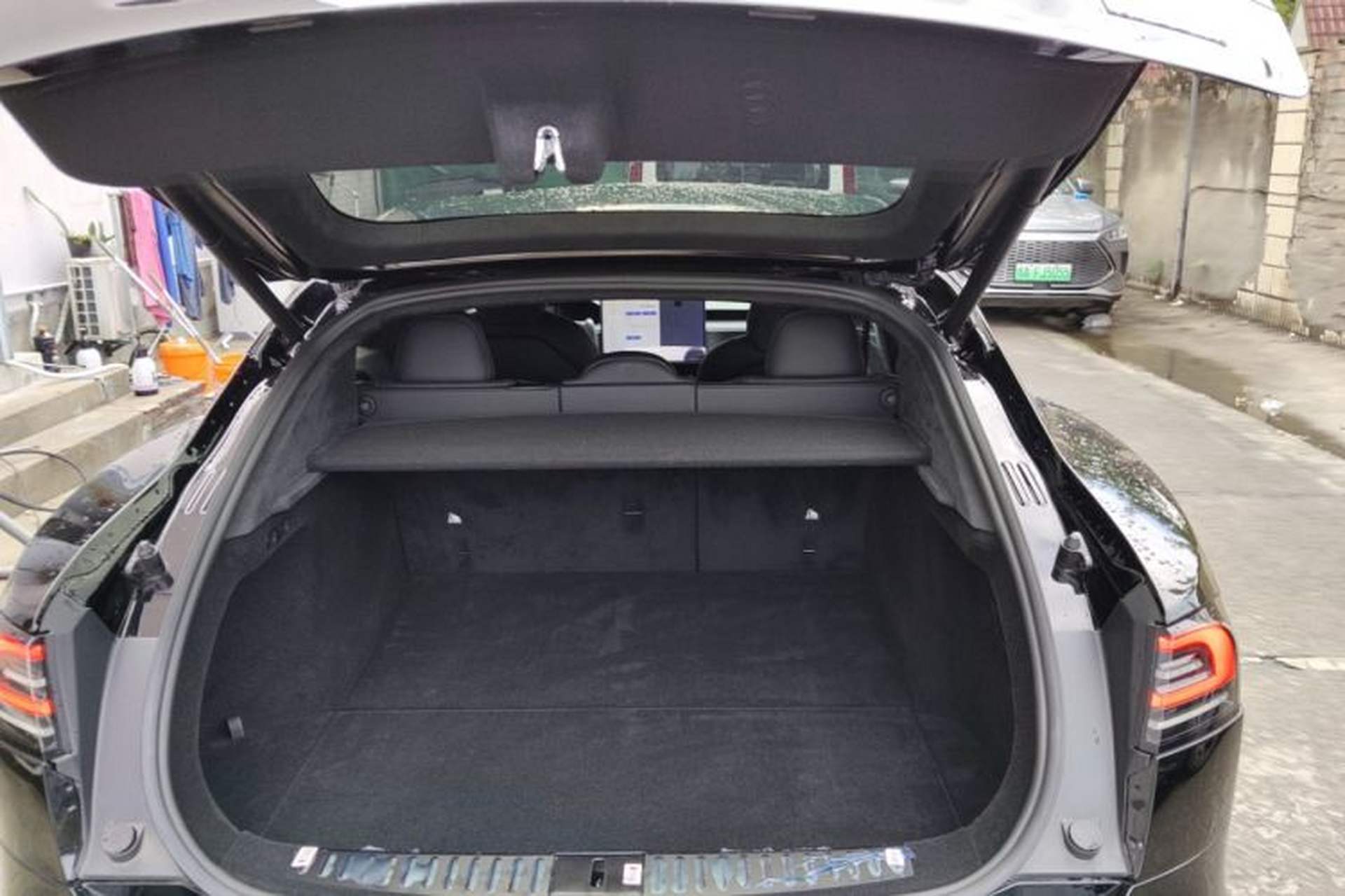 Used Tesla Model S 2023 Three-Motor All-Wheel-Drive Plaid Version Trunk