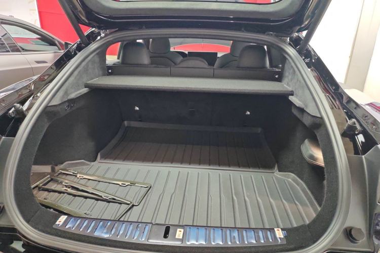 Used Tesla Model S 2023 Three-Motor All-Wheel-Drive Plaid Version Trunk
