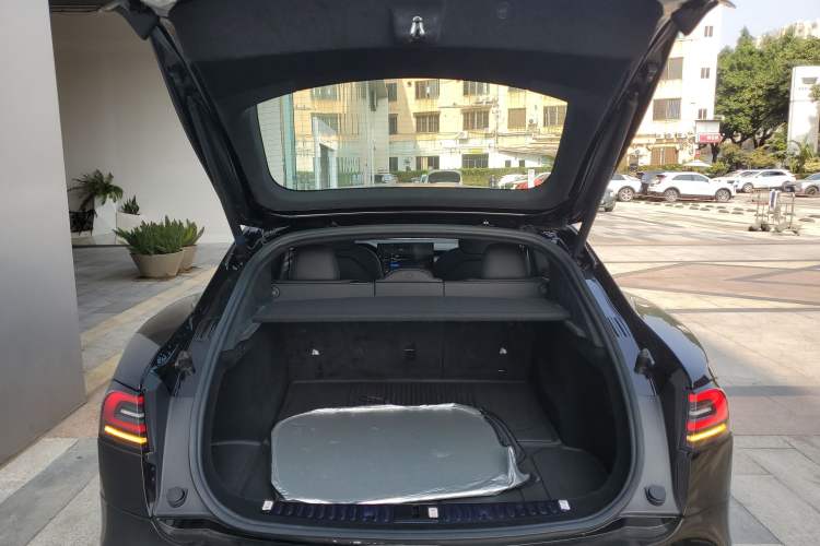 Used Tesla Model S 2023 Dual-Motor All-Wheel-Drive Version Trunk