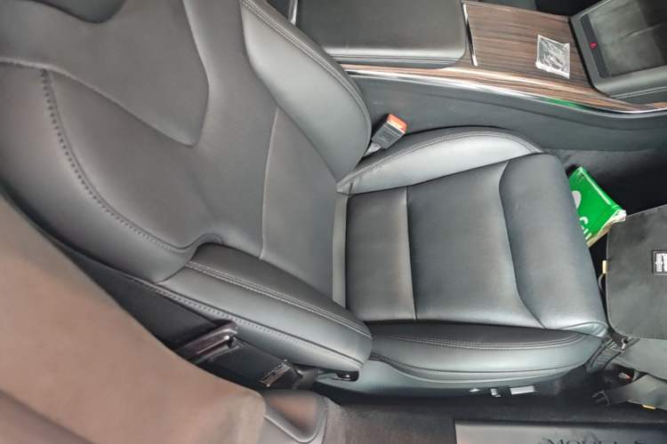 Used Tesla Model S 2023 Dual-Motor All-Wheel-Drive Version Right Front Seat