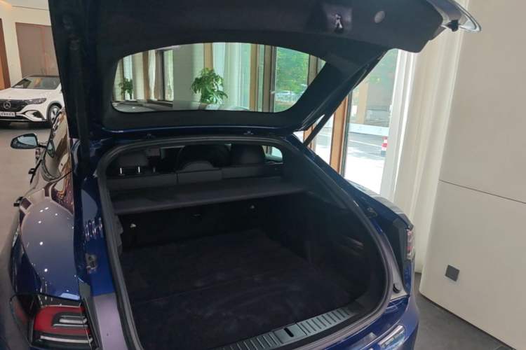 Used Tesla Model S 2023 Dual-Motor All-Wheel-Drive Version Trunk